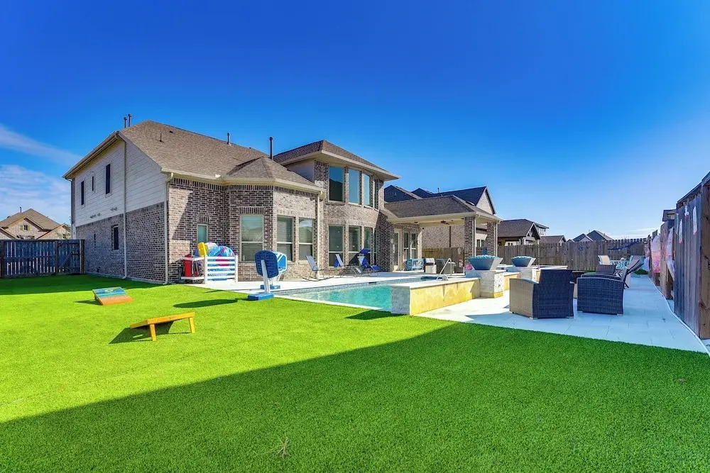 Games, Films & Outdoor Fun: Luxe Home in La Marque