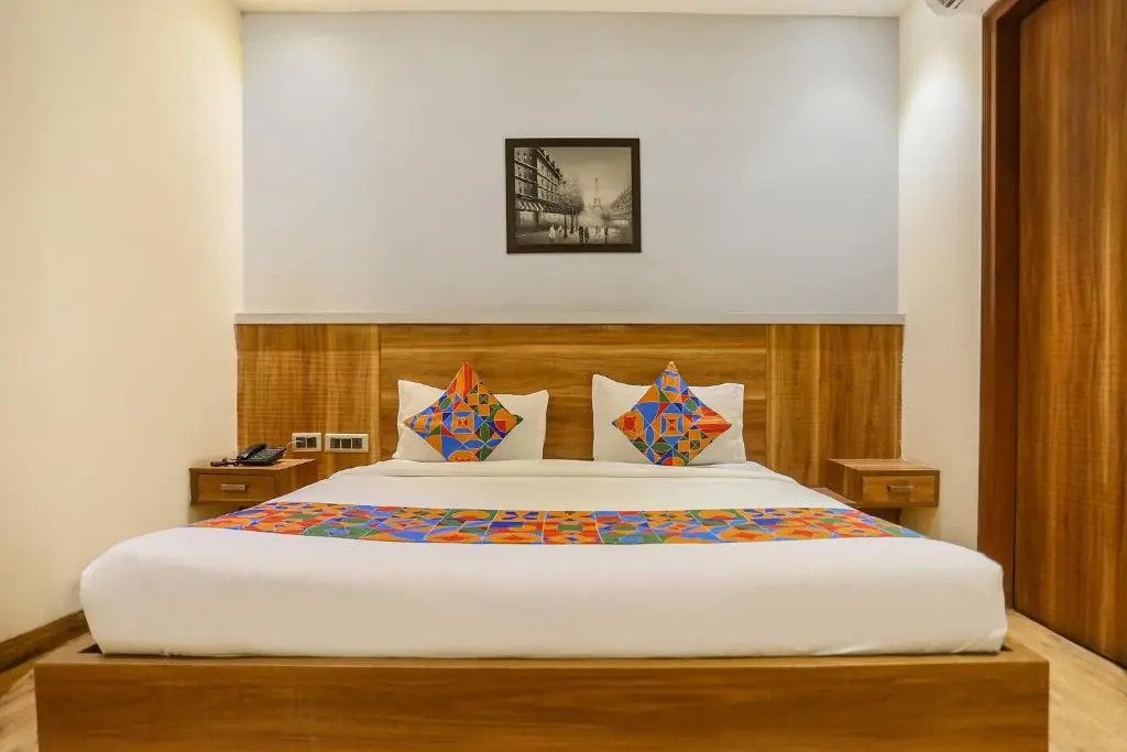 FabHotel Royal Touch - Patel Nagar