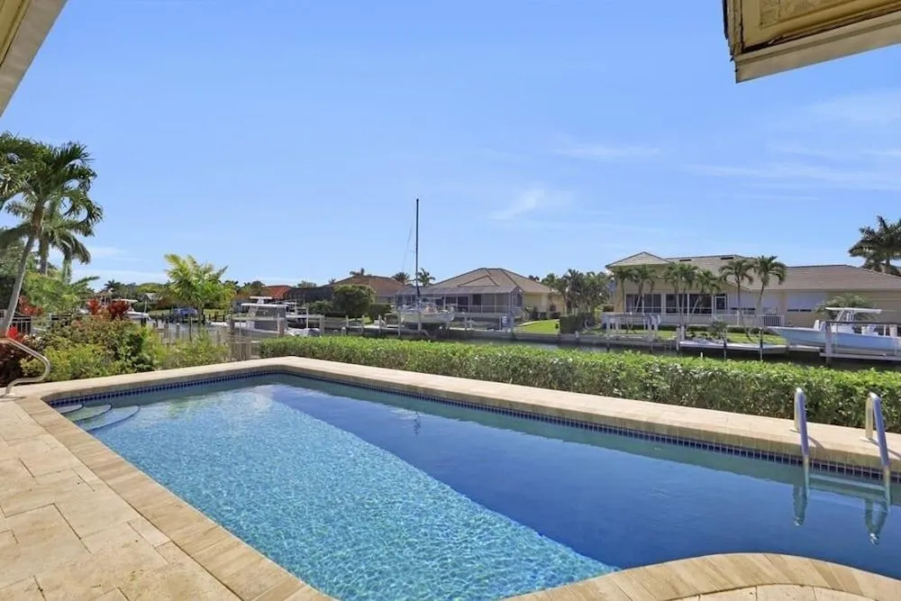 Plantation Home #12955 3 Bedrooms 2 Bathrooms Home