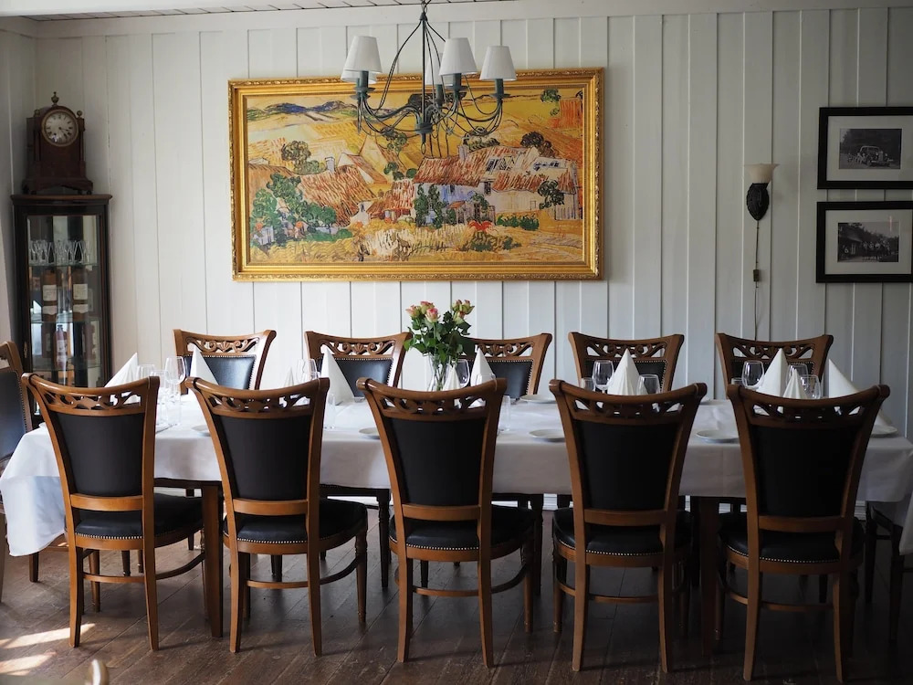 Søstrene Storaas Hotell