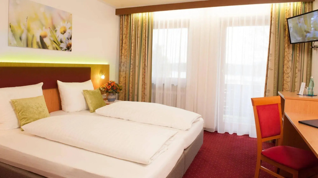 Hotel Seeblick & Ferienwohnung