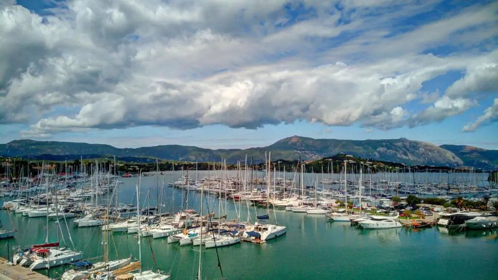 Martaki Elegant Residence Gouvia Marina