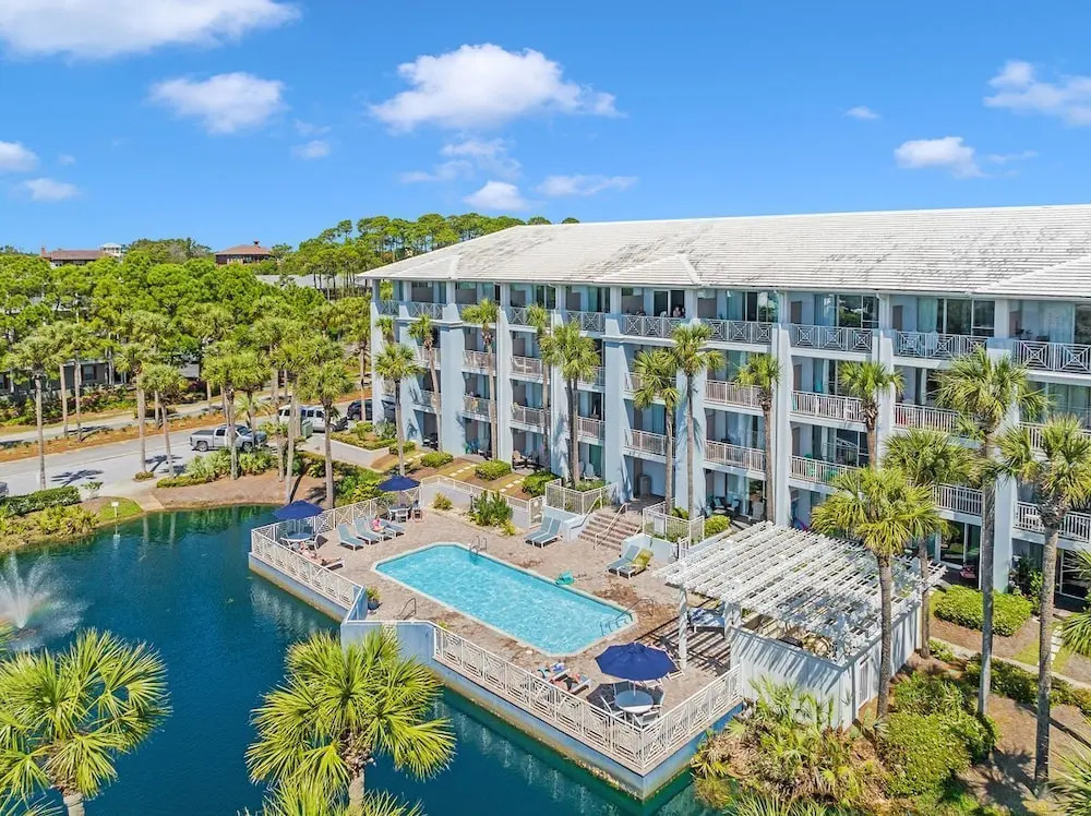 Modern Gulf Place Unit With Gulf Views & Amazing Amenities