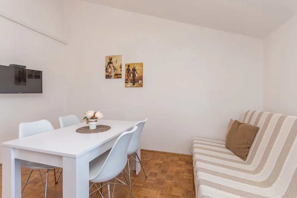 Apartment Lucija