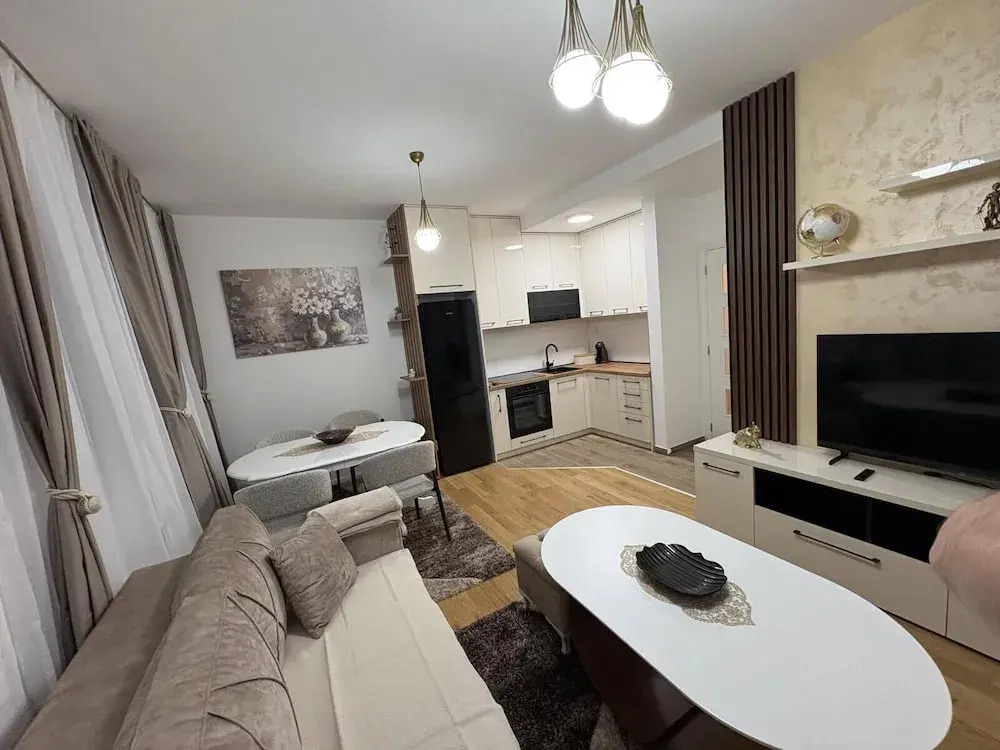 I&I Apartments 36