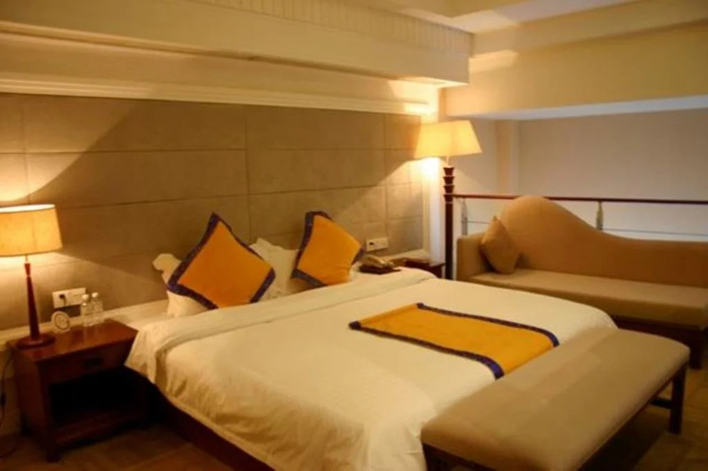 Landmark Skylight Pearl Hotel