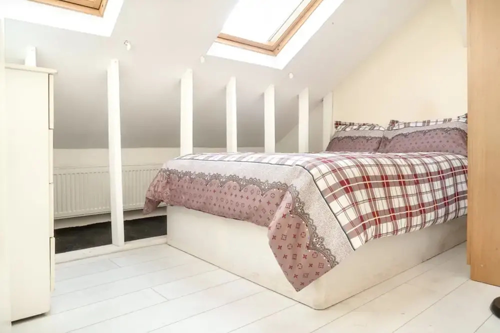 Coronation Road - Deluxe En Suite Room