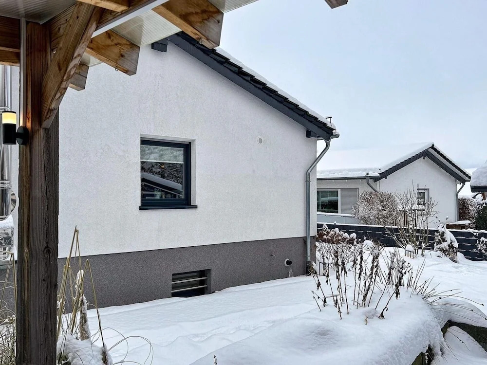 Ruhig Gelegenes Haus in Bruchhausen mit Terrasse