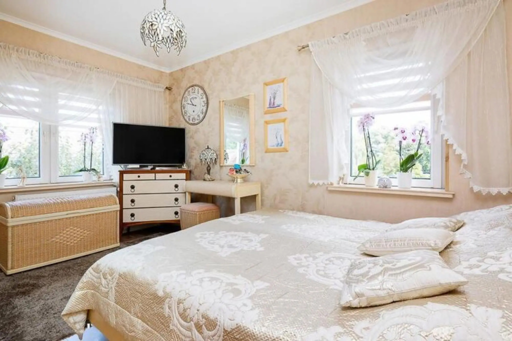 Comfortable 2-bedroom holiday apartment, pool, close to the beach, Rewal
