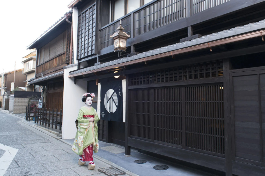 Kamishichiken Oku