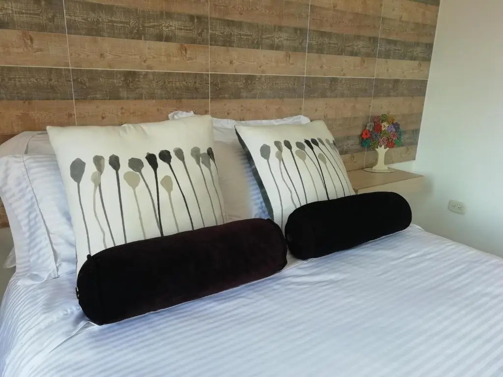 Apartasuites AV