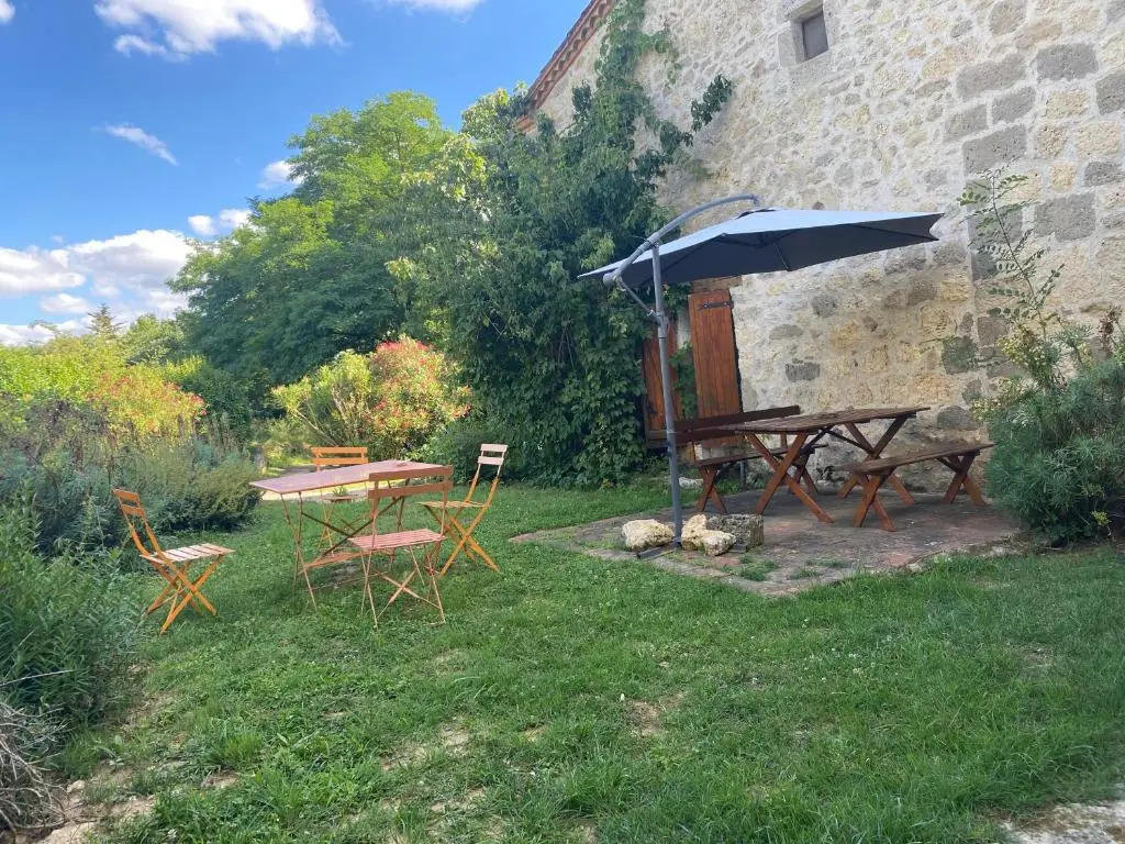 CHEZ SOPHIE -Chambres d’hotes, Gite et Gite équestre