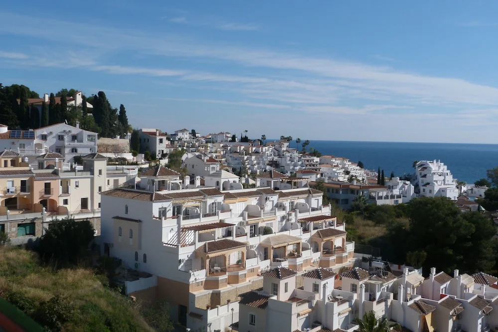 Tahiti Nerja Bluewater