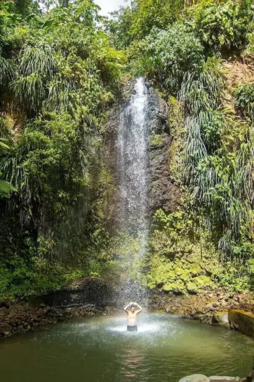 Torraille Waterfall Villas