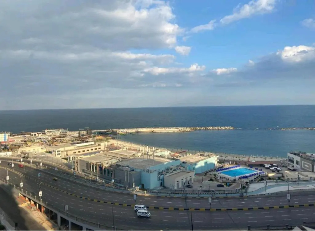 the fardous apartment sea view