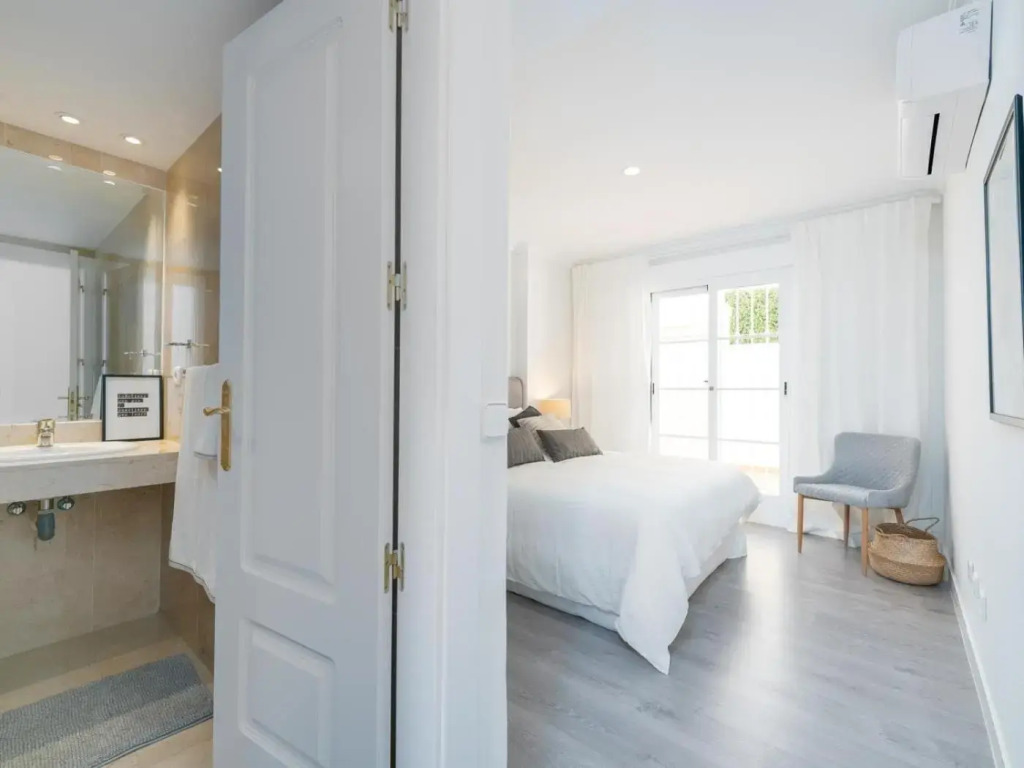 Señorío de aloha 2 bedroom within walking distance to Puerto Banus