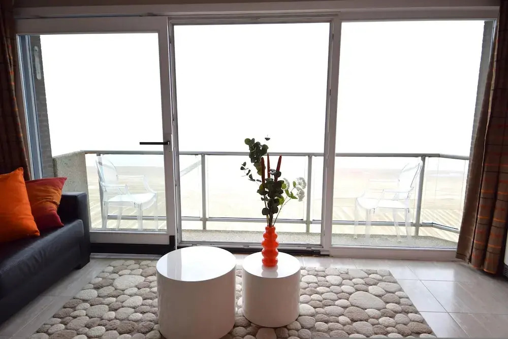 Coastal Apartment in Middelkerke Steps From the Sea