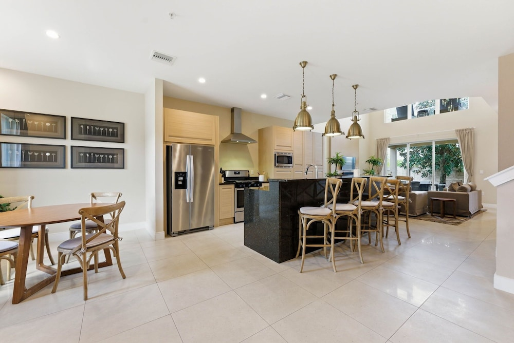 Magic Village 4BR Spacious and Stylish