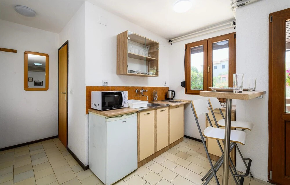 Amazing Apartment in Rovinjsko Selo With Outdoor Swimming Pool, Wifi and 2 Bedrooms