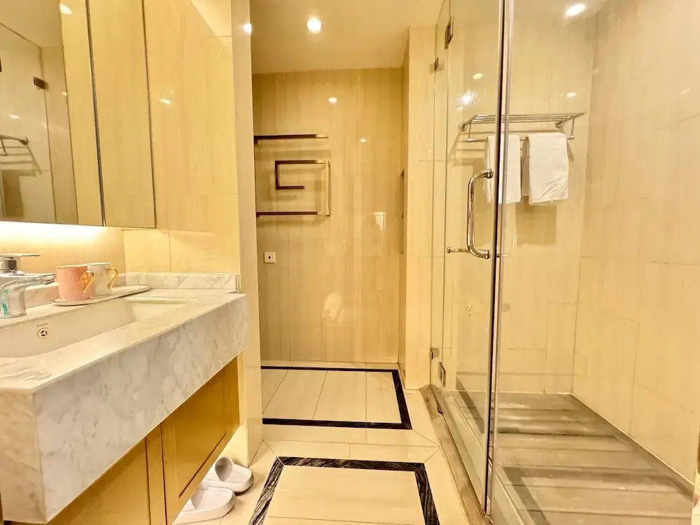 Shanghai Lerongju Boutique Apartment Metro Line 8 20meter