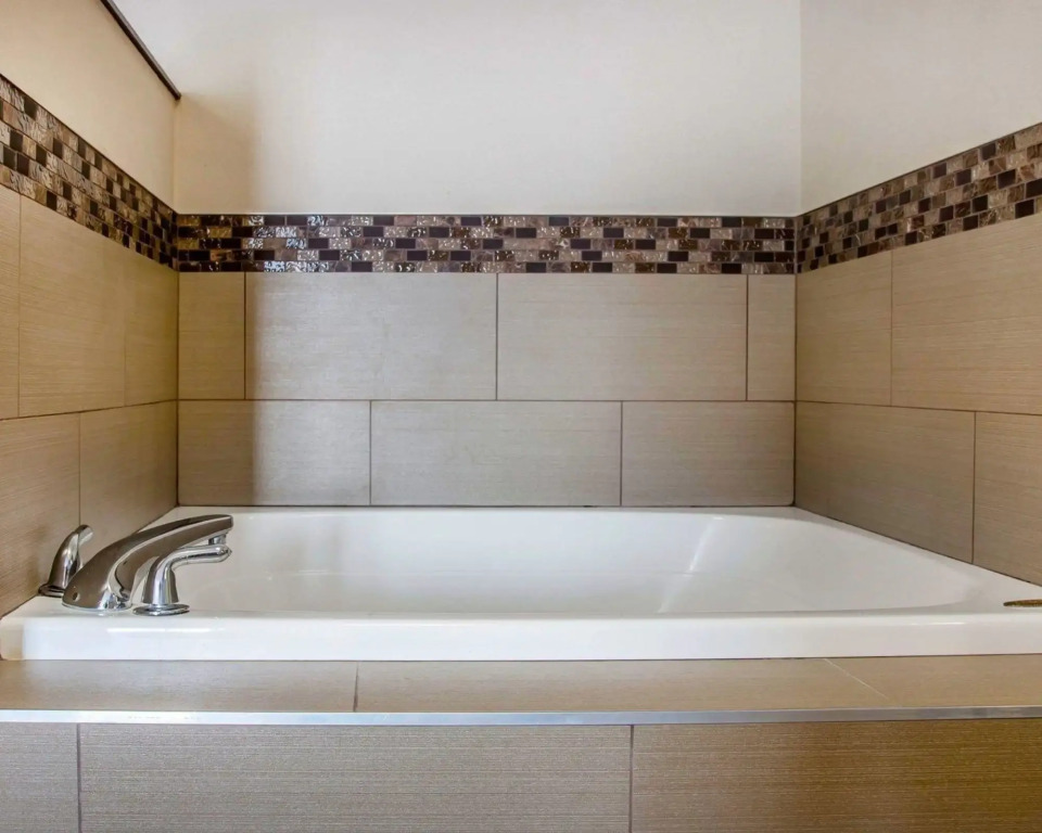 Comfort Suites Benton Harbor - St Joseph