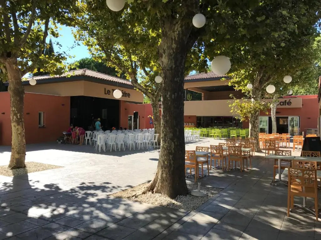 LHôtel du Méditerranée