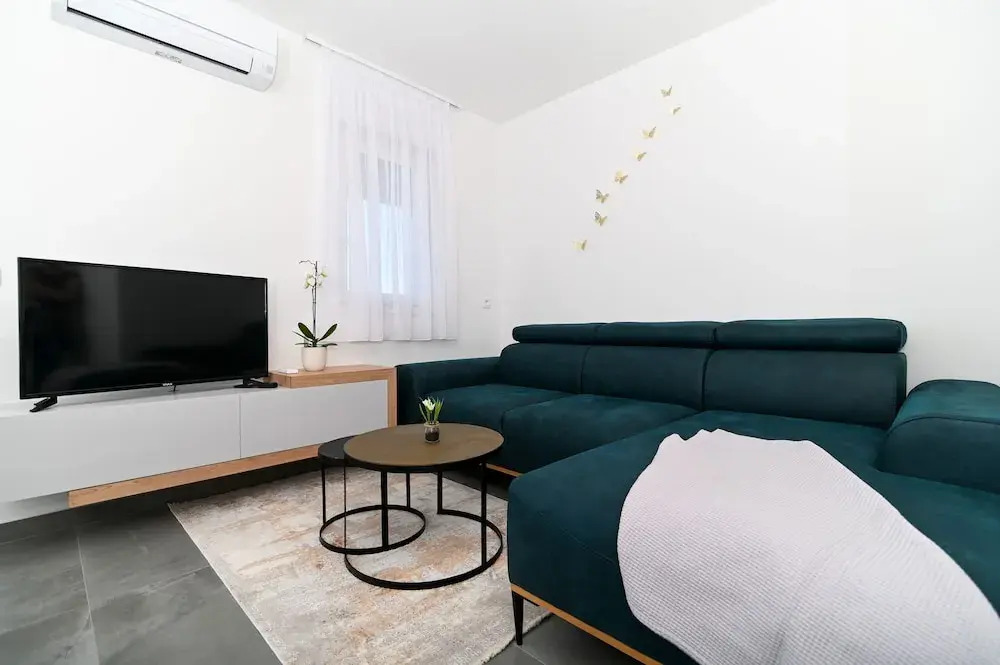 Laura apartment