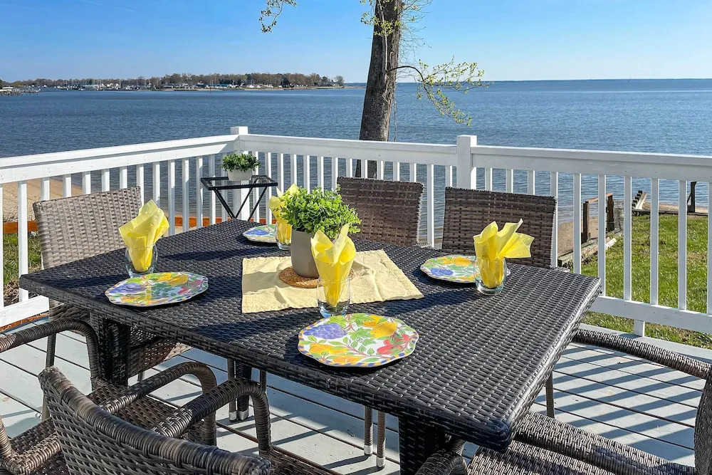 Waterfront Cottage w/ Private Beach + Deck!