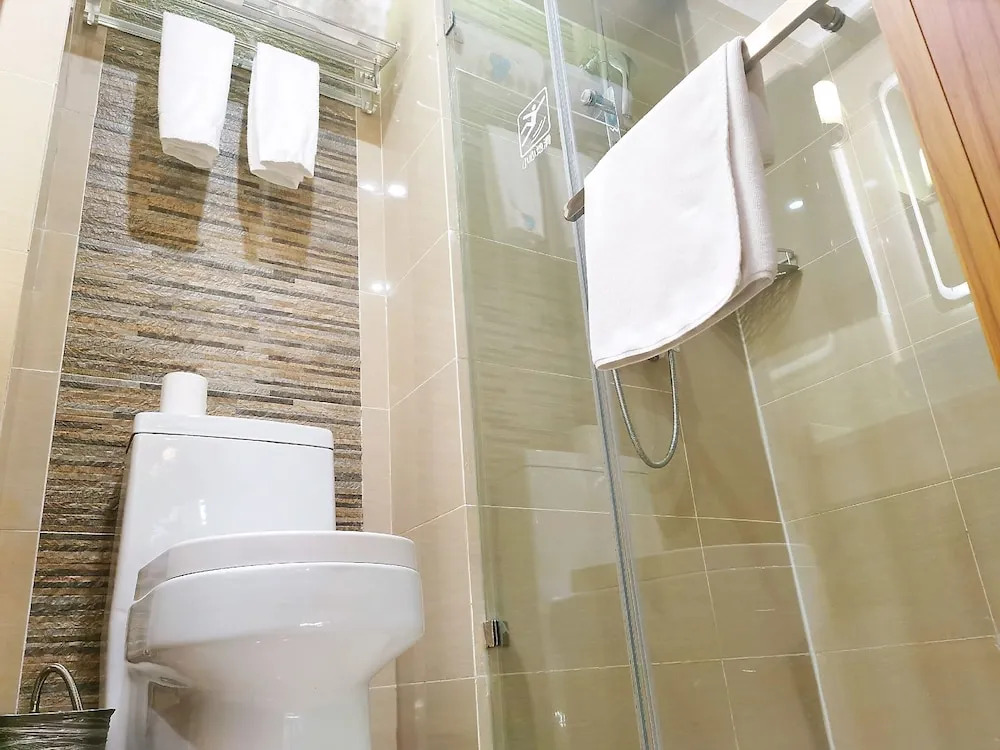 Baixin Hotel (North Station Century City)