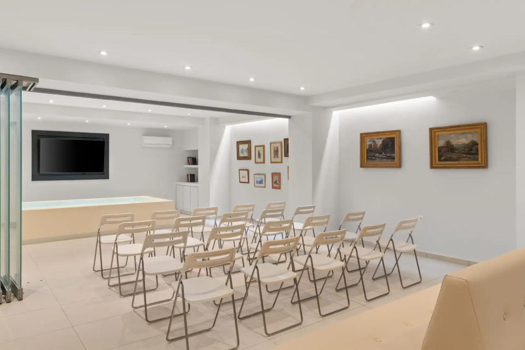 Gallery Central Piraeus Port