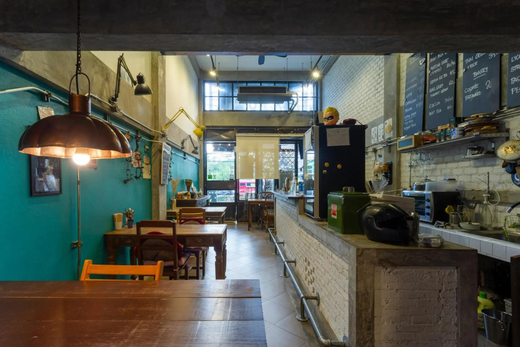 Box Hostel N Cafe