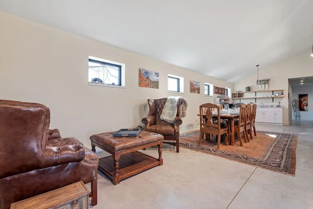 Opals Retreat - Pet Friendly 2 Bedroom Cottage by Redawning
