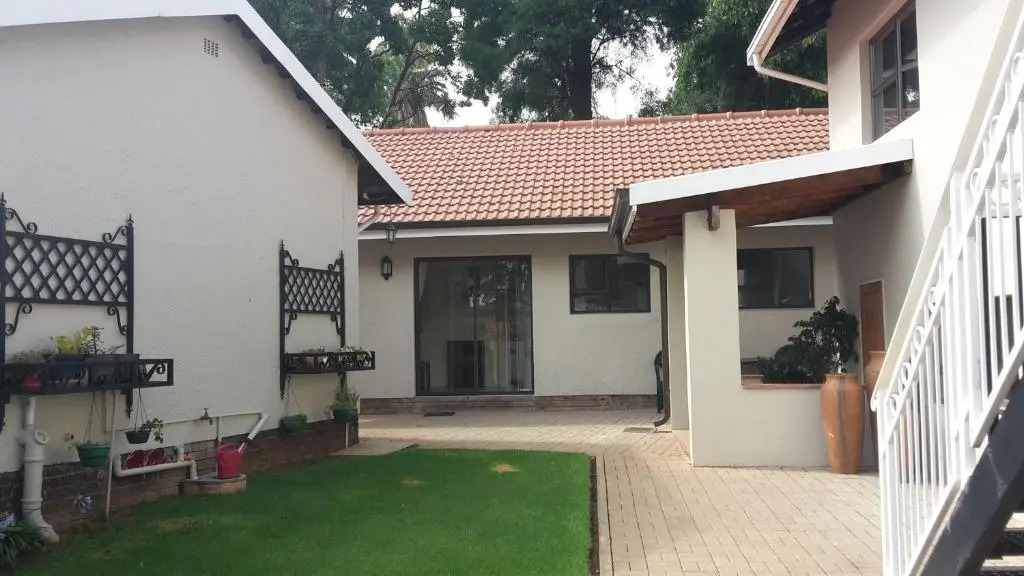 Acacia Grove Guest House