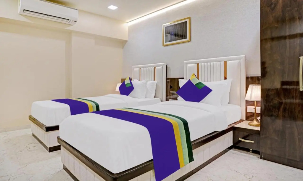 Treebo Premium Golden Bliss Trimurti Nagar Square