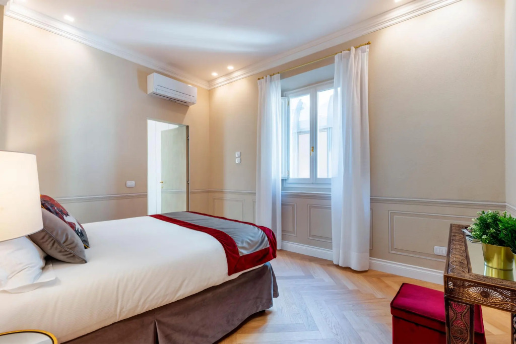 Fantastic 3 BD Apartment Near Santa Maria Novella Via Della Spada