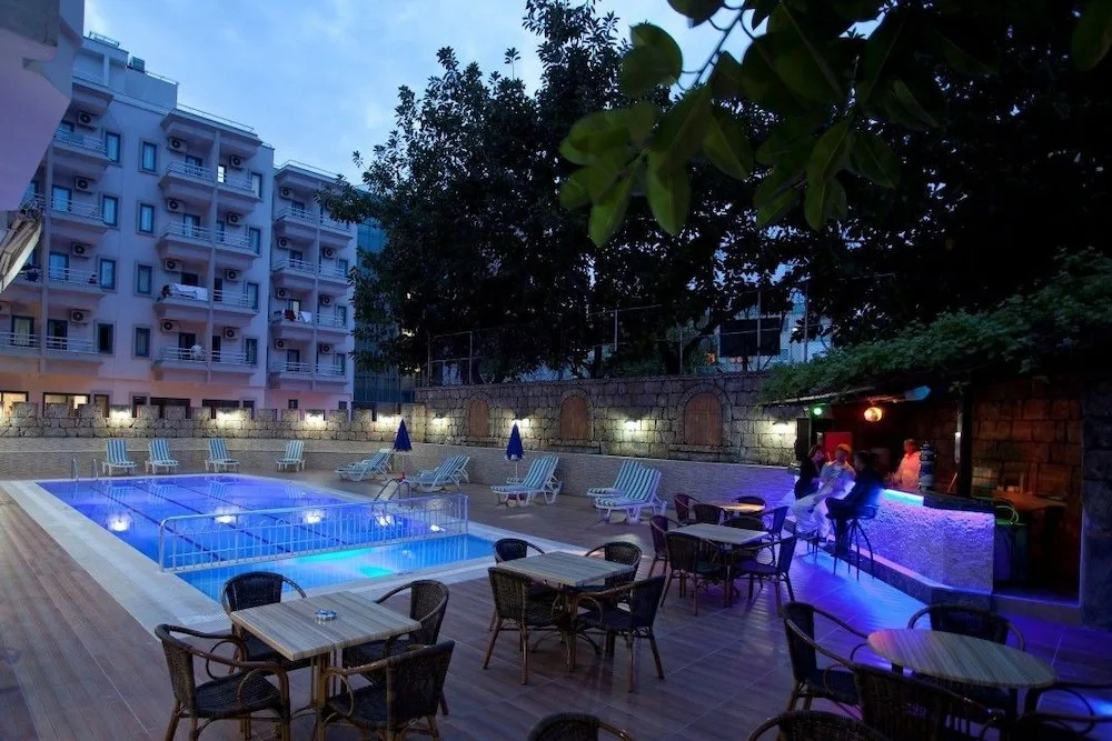 Diamore Hotel