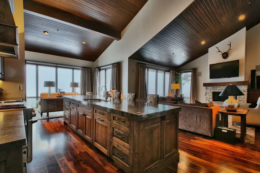 Premium Luxury Two Bedroom Suite with Mountain Views