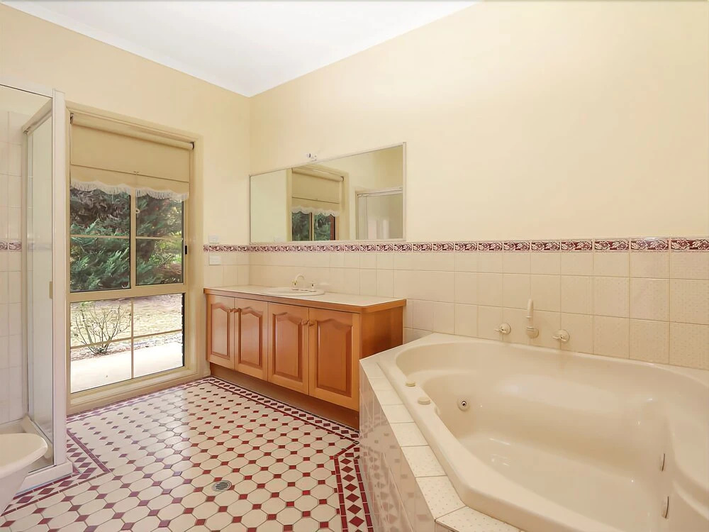 Alpine Mist - Spacious 5 bedroom home