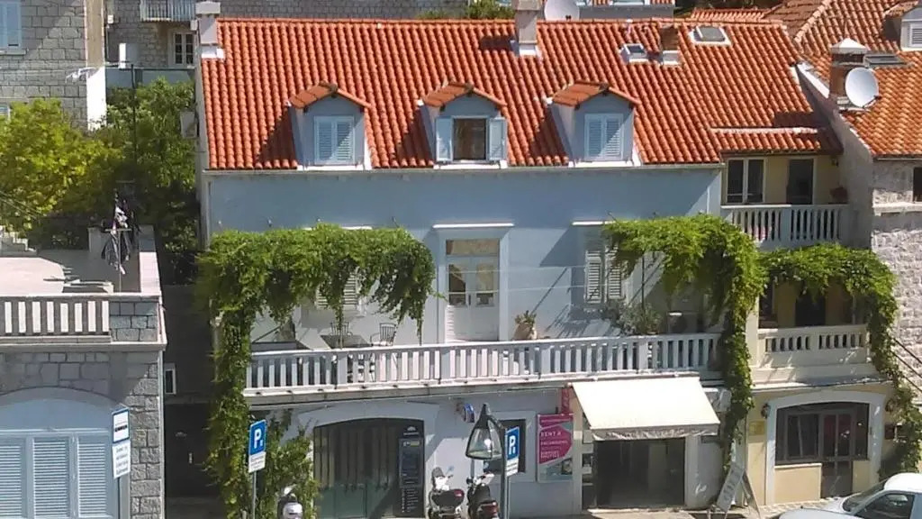 Old Town Vintage Apartment