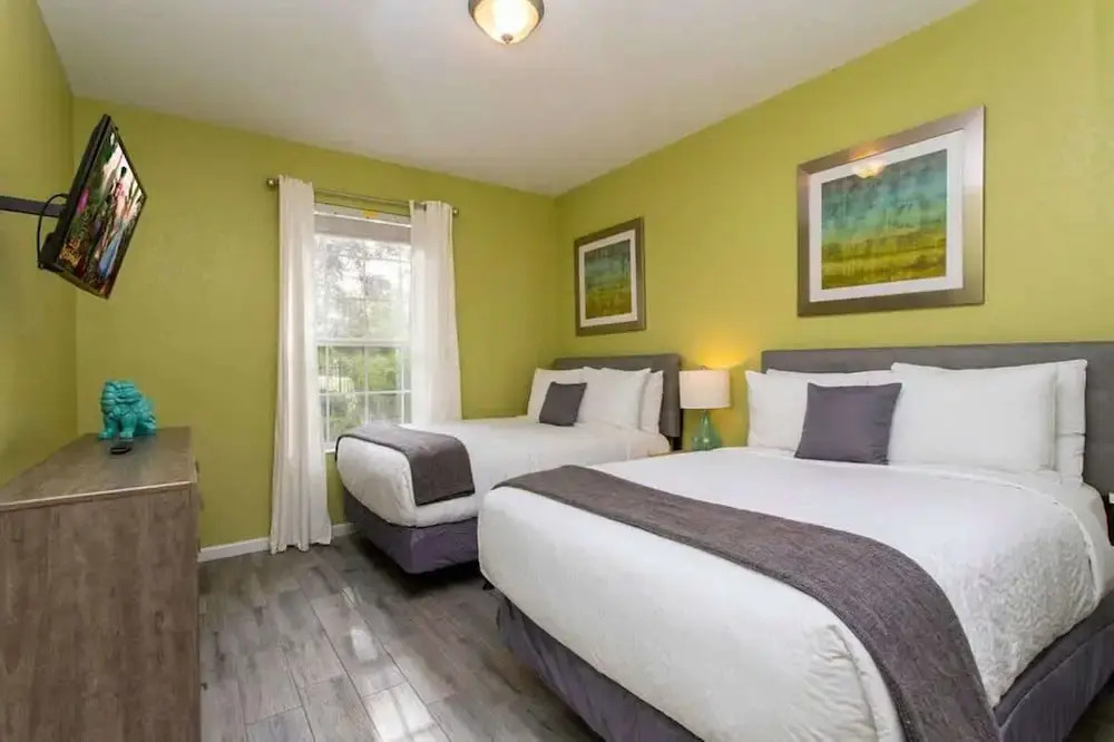 Spacious 2Bd Condo - Pool Hot Tub - Near I-drive