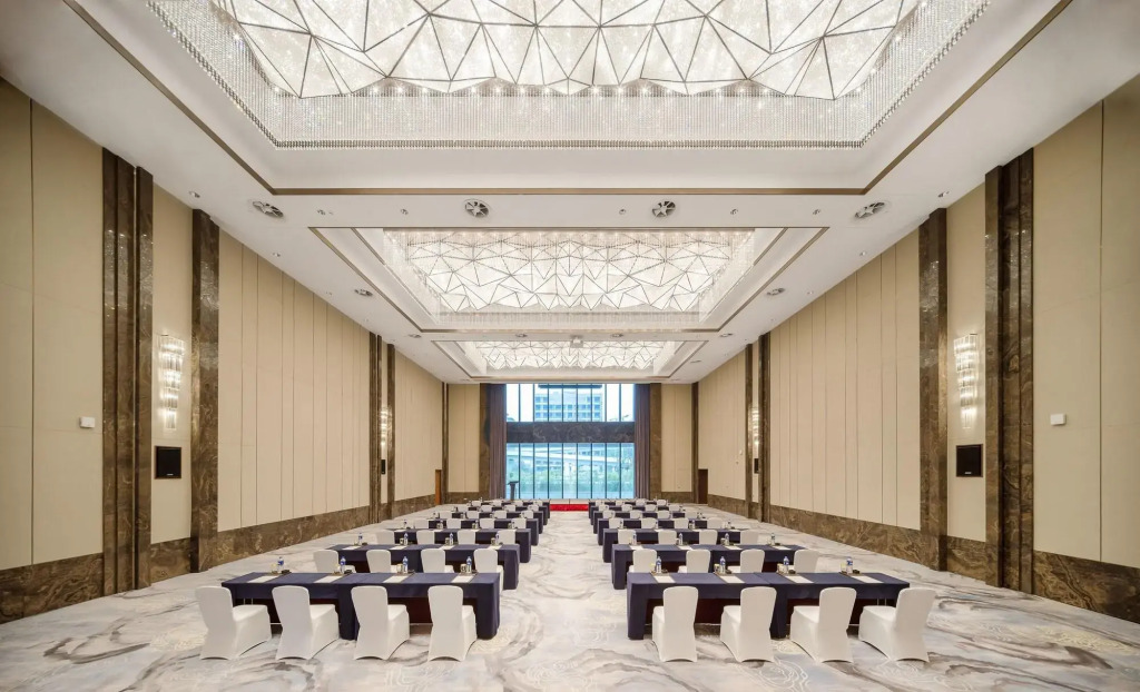 Metropolo Wuhan Optics Valley Convention & Exhibition Center Hotel