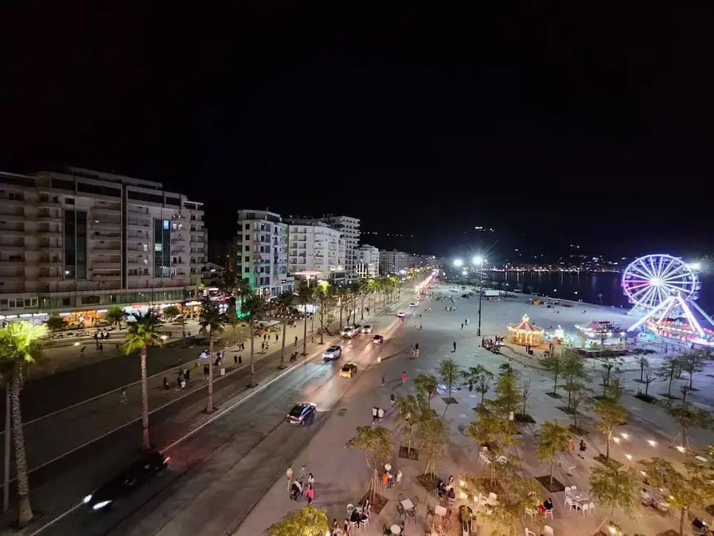 Holiday 2-bed Apartment Seaview