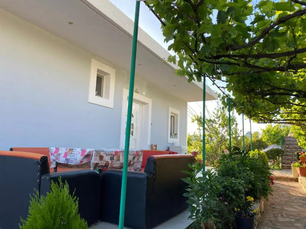 Apartment Krenar Voda