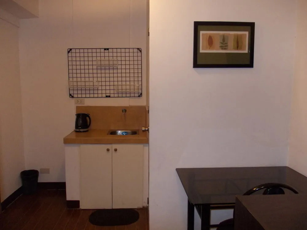 Vaccinated Staff- 858 City Stay Inns Bgc Nuevo