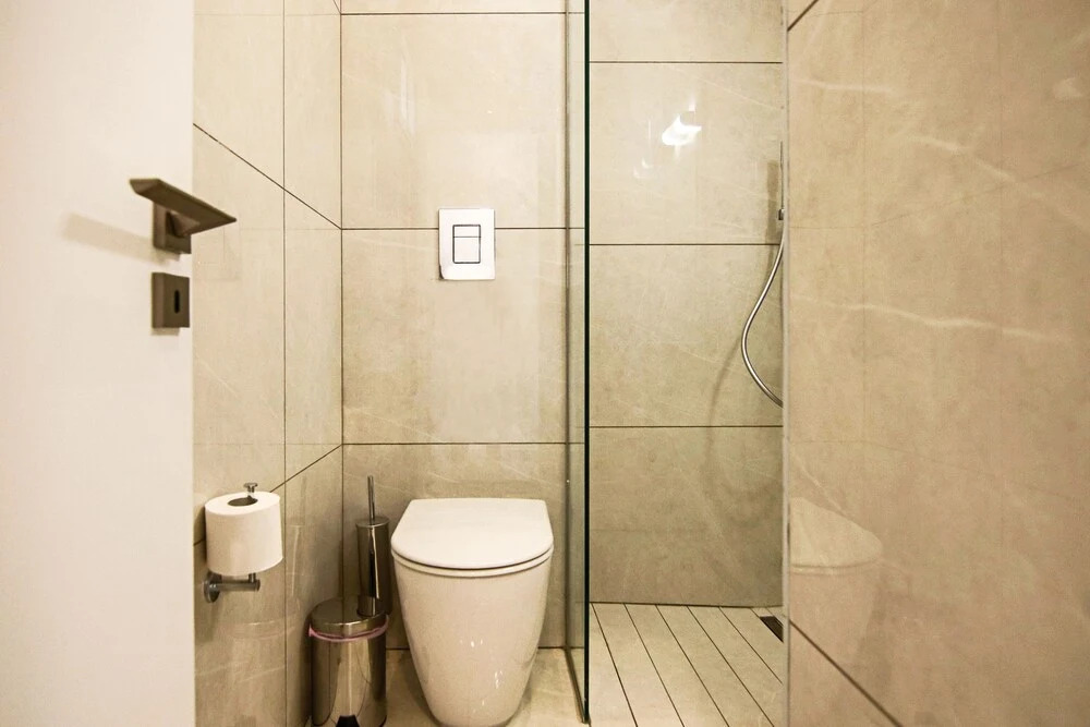 Phaedrus Living: Seaside Executive Flat Harbour 201