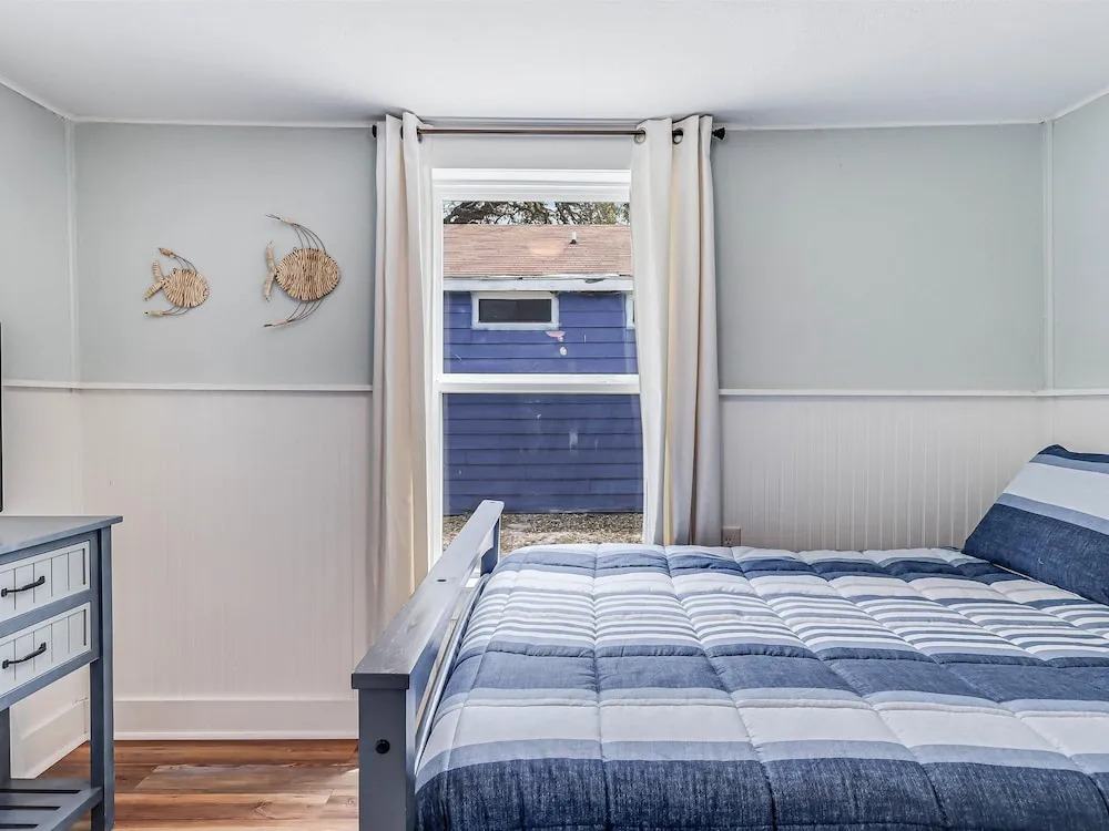Bahia Oz Rp105 3 Bedroom Home by RedAwning