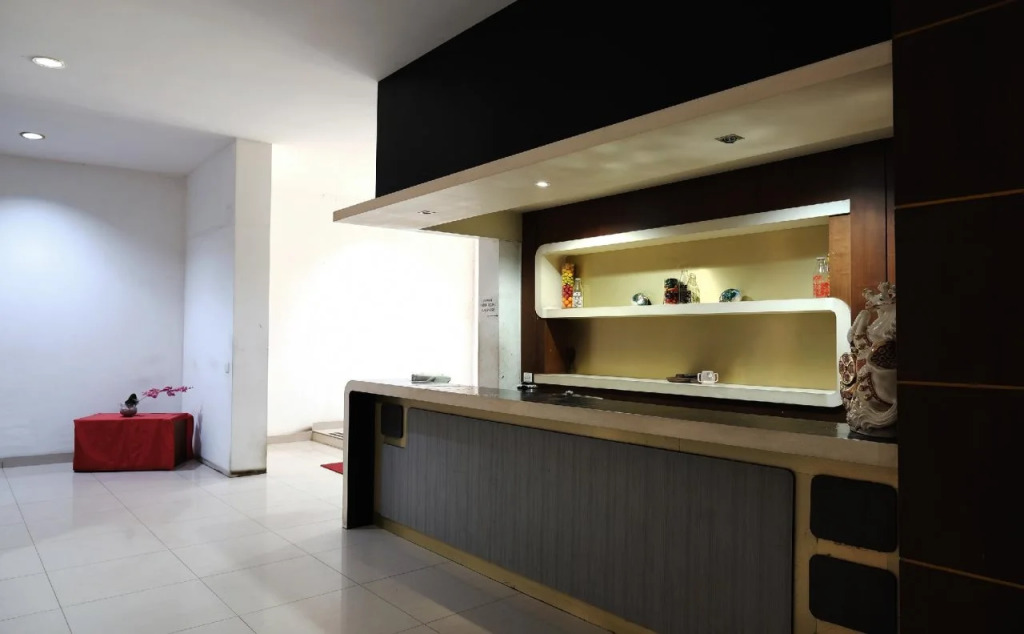 OYO 844 Surya Hotel
