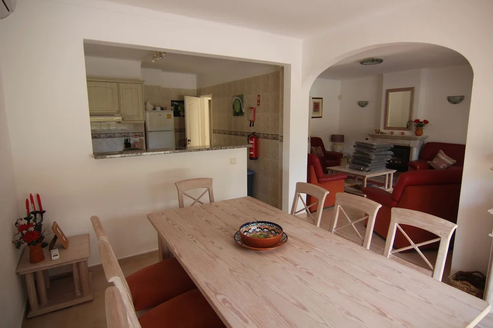 Villa Oasis, Piscina, Jacuzzi, Ténis e Praias!