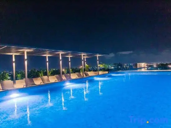 The Lennox Apartments-Airport
