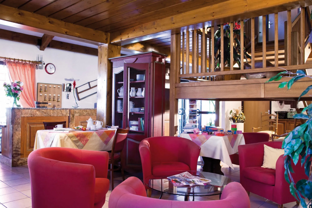 Logis Hôtel les Chatelminés